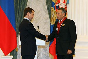 СРО и контра. Саморегулирование, внедренное в стройкомплексе три года назад под флагом снижения роли государства и усиления рыночных механизмов, вышло отрасли боком
