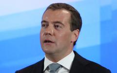 Медведев велел ускорить работы по введению единого налога на недвижимость